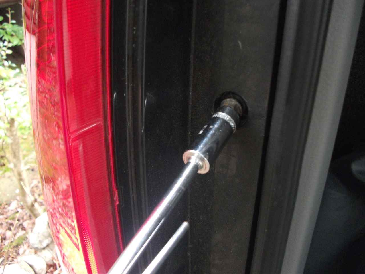 ランプユニットにアクセスする