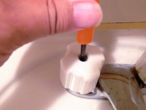 ネジを回す