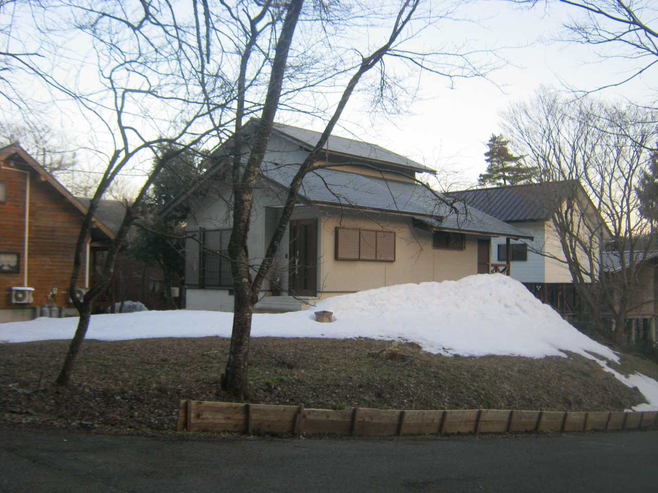 平坦地もある別荘地